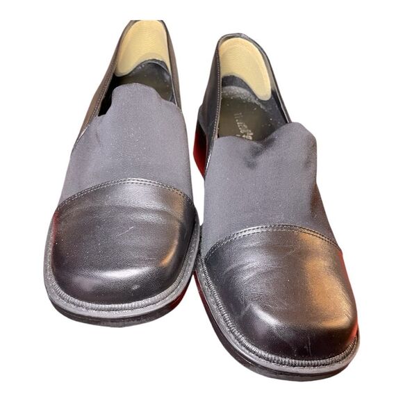 Vintage Aerosoles Stretch Loafers | Black Leather Slip-On | Size 7 - Picture 2 of 12